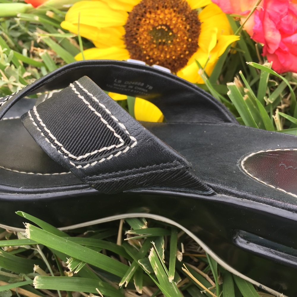Nike Air - Cole Haan,  black wedge heels, size 7B - Picture 7 of 7